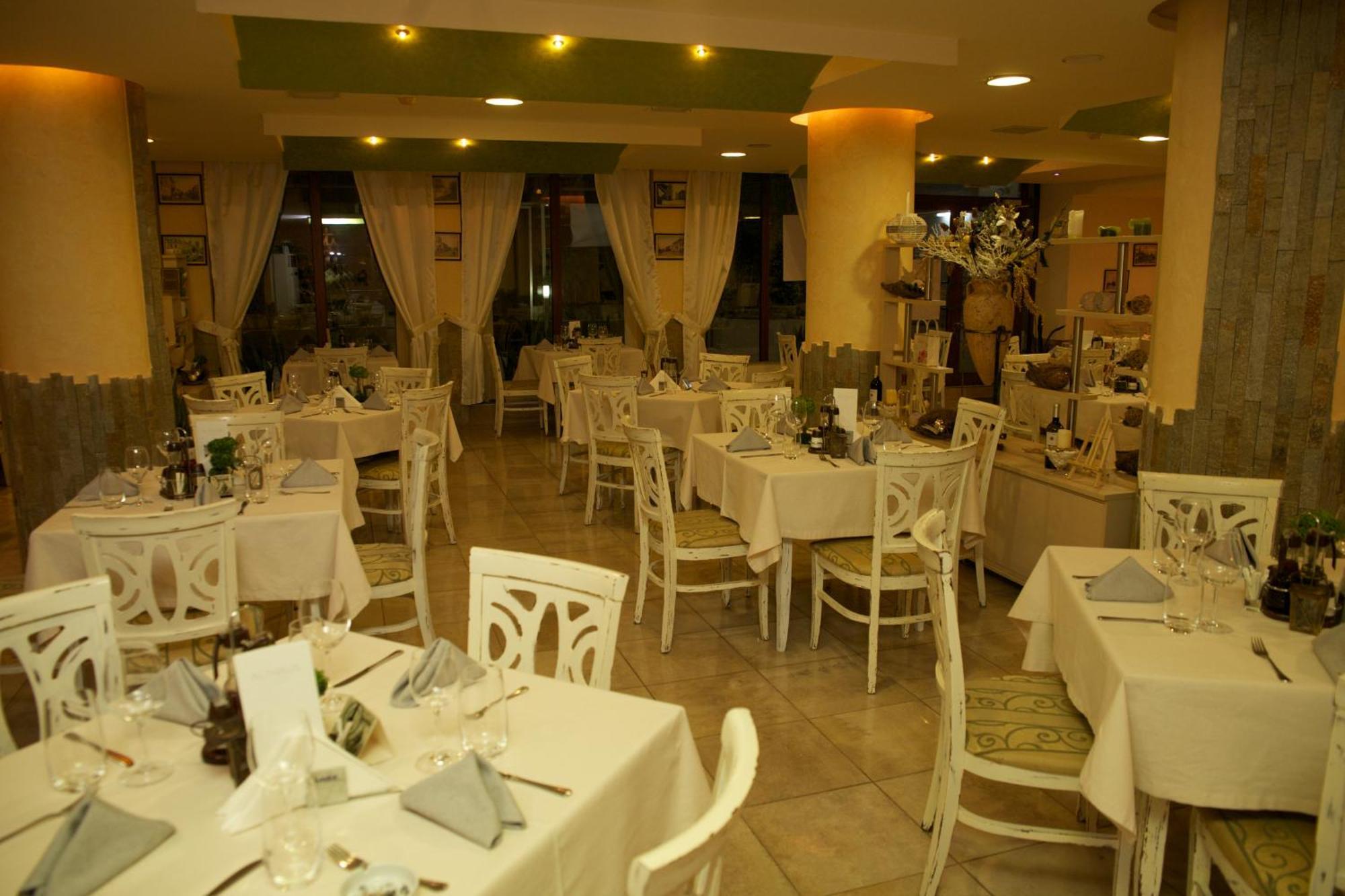Hotel Fors Burgas City Exterior foto